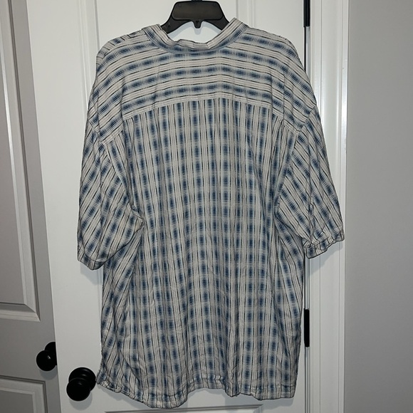 100% Silk Tommy Bahama size XXL Coastal Button Down Shirt perfect for vacation! - Picture 2 of 7